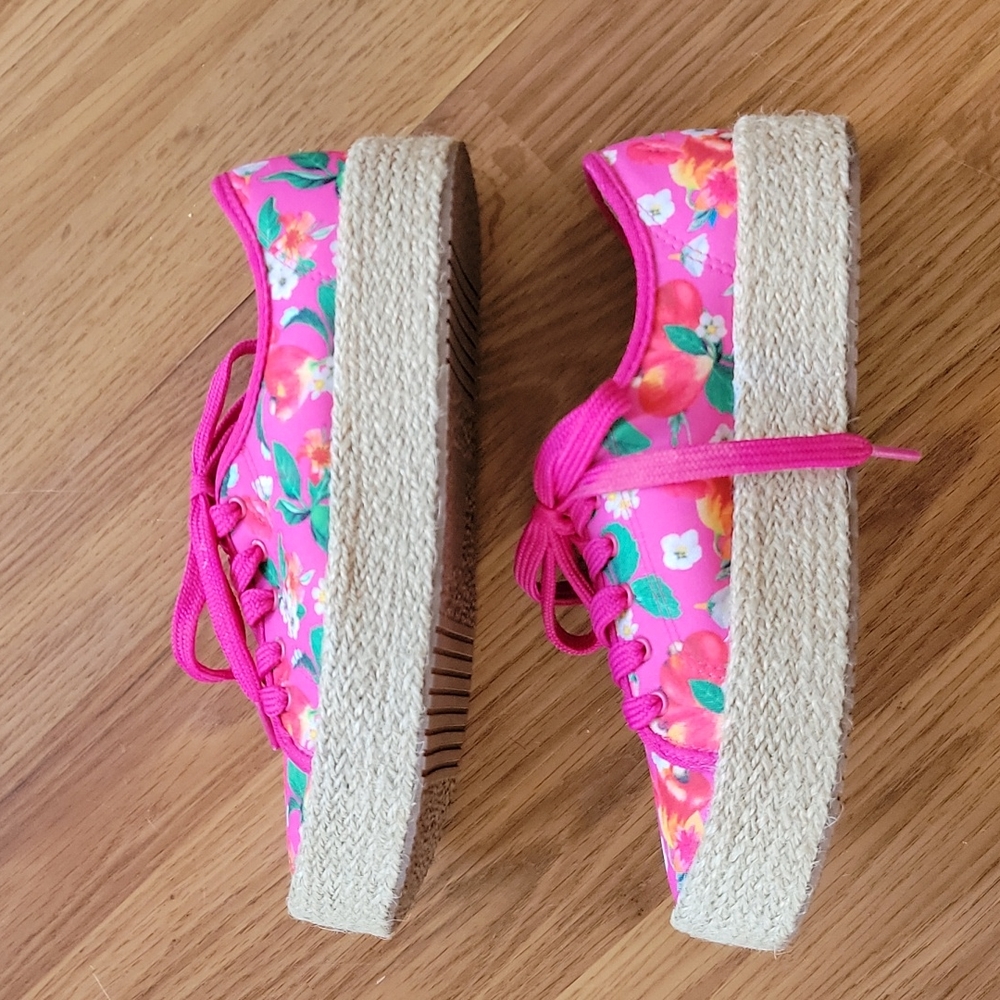 Beira Rio Shoes - Picture 3 of 4
